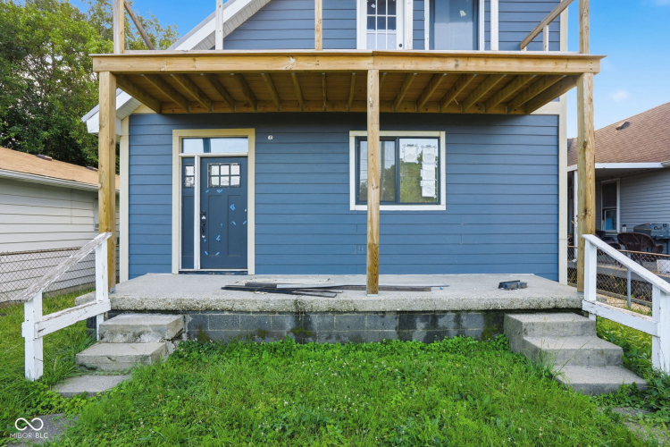 Listing Image 4