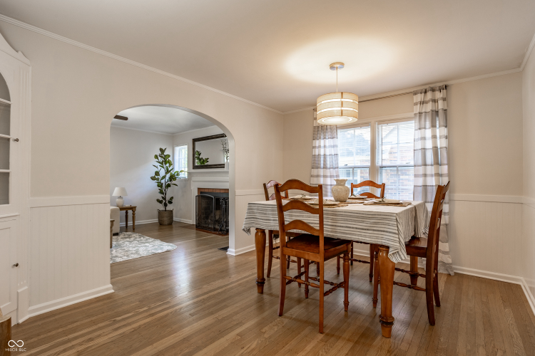 Listing Image 12
