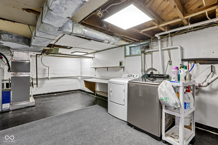 Listing Image 41