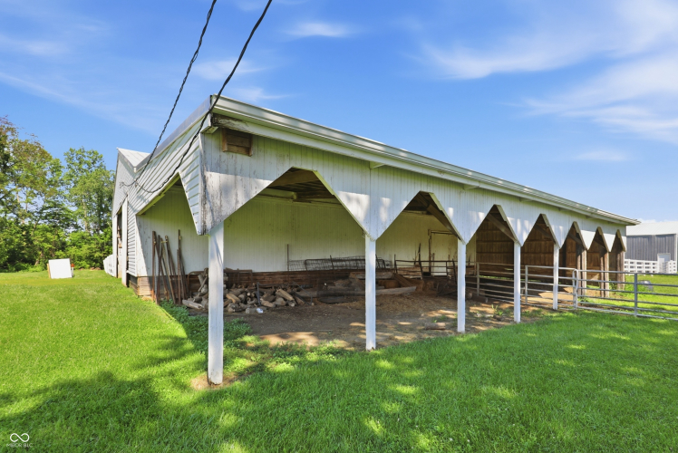 Listing Image 17