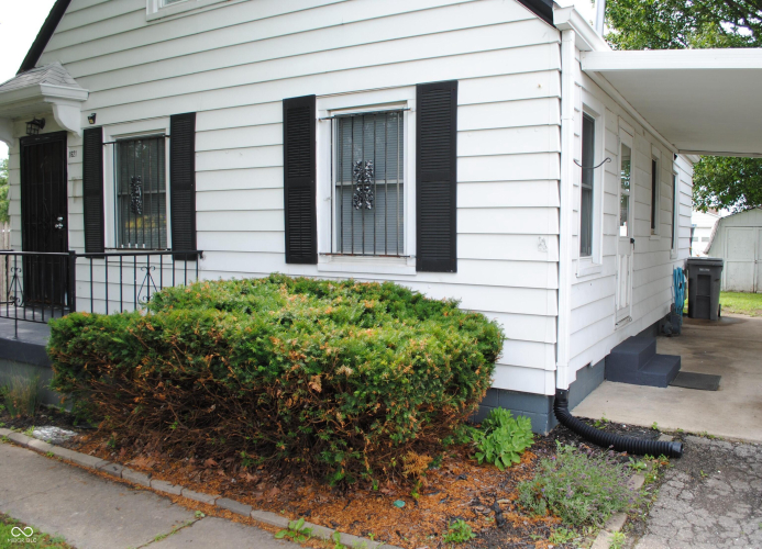 Listing Image 3
