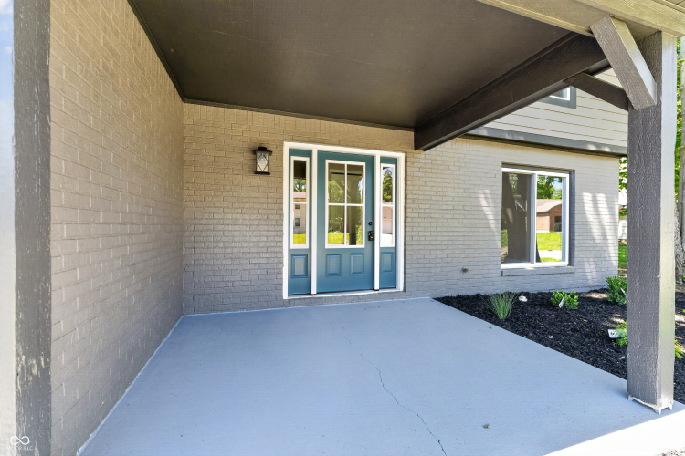 Listing Image 4