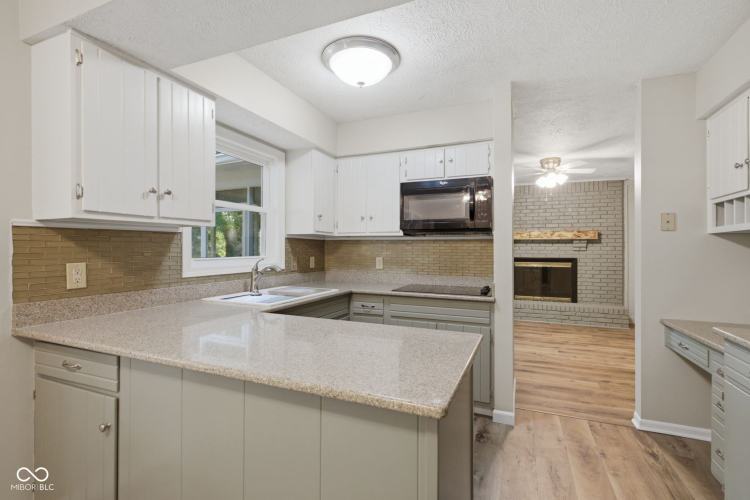 Listing Image 15