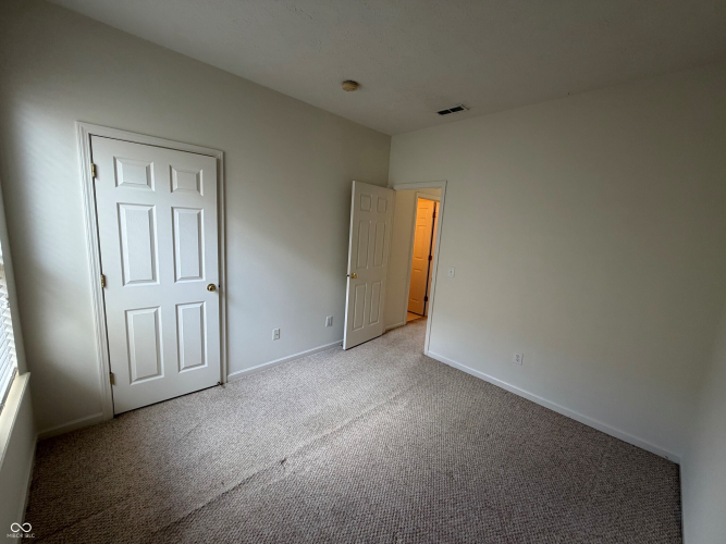 Listing Image 24