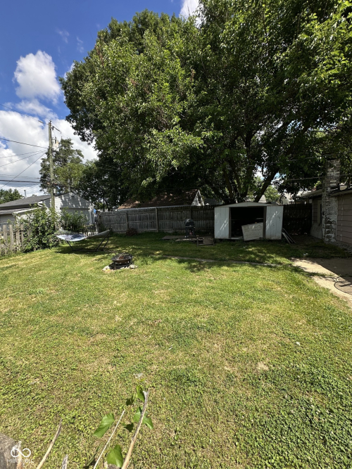 Listing Image 5
