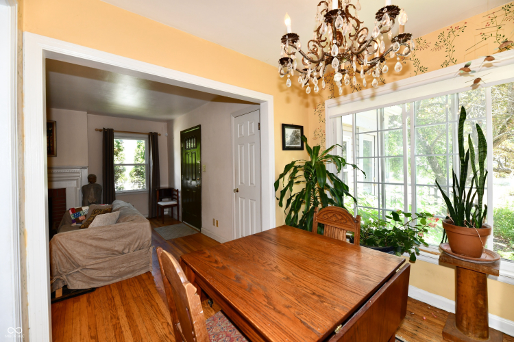 Listing Image 9