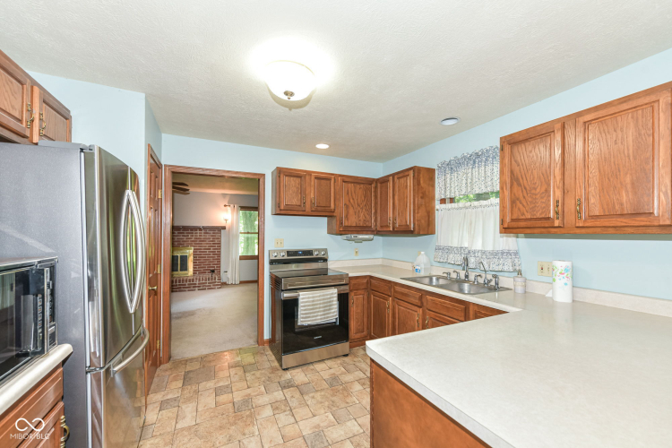Listing Image 11