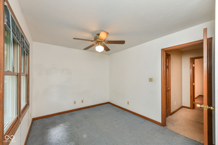 Listing Image 30