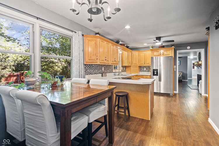 Listing Image 13
