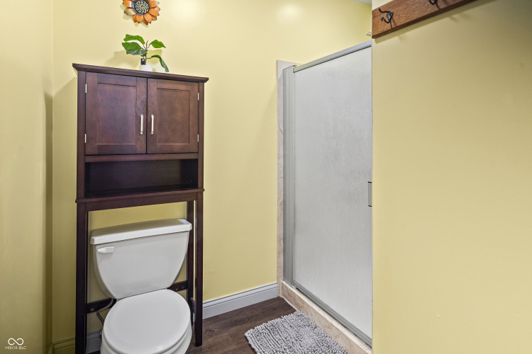 Listing Image 20