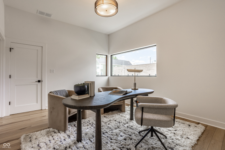 Listing Image 17