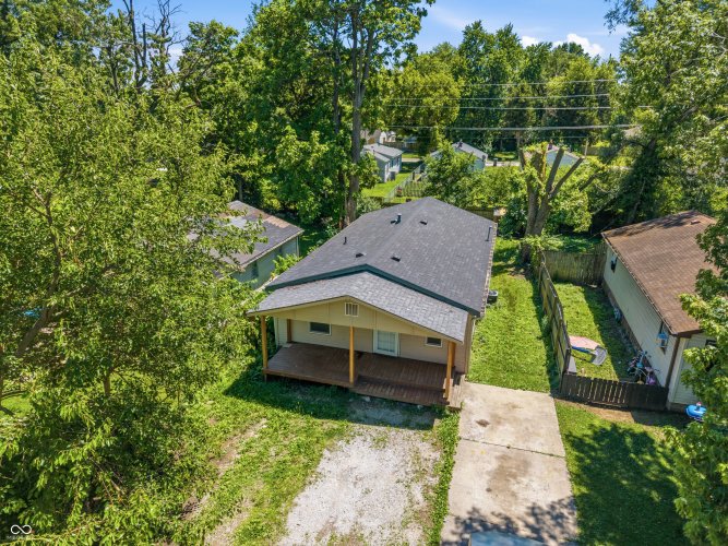 Listing Image 4