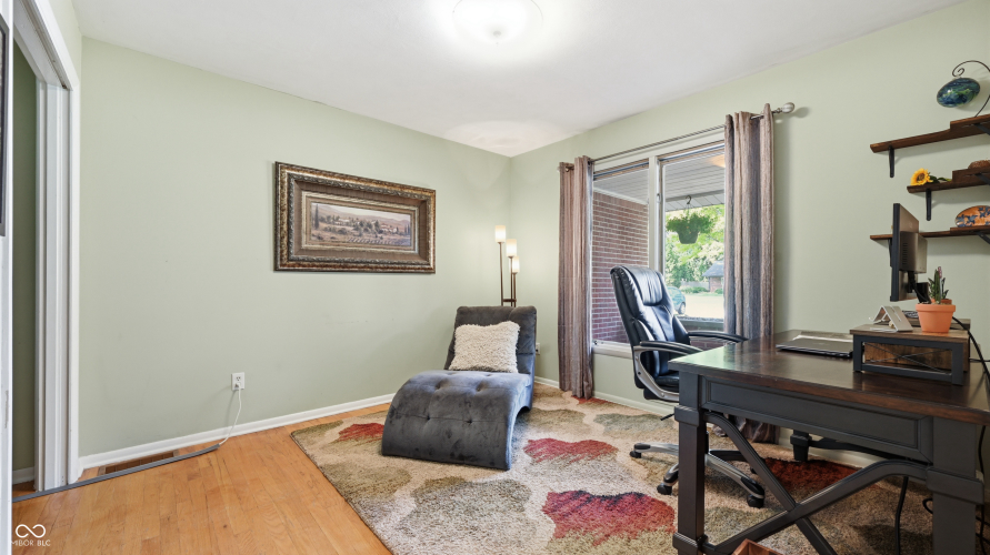Listing Image 6