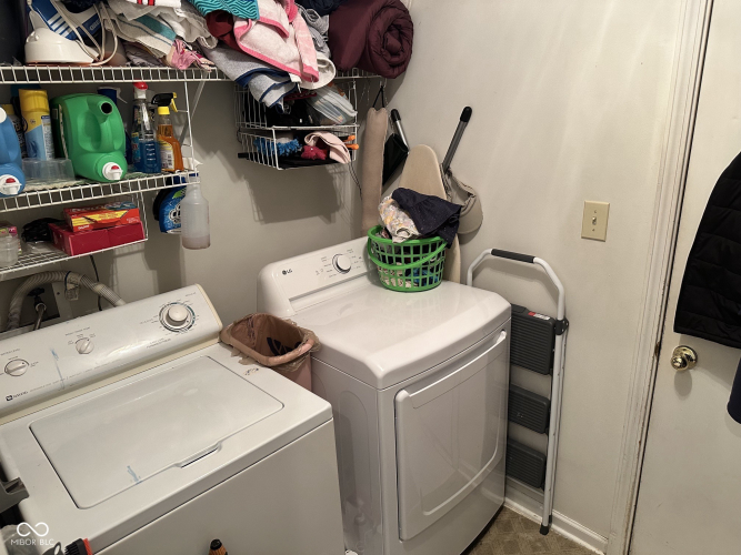Listing Image 16
