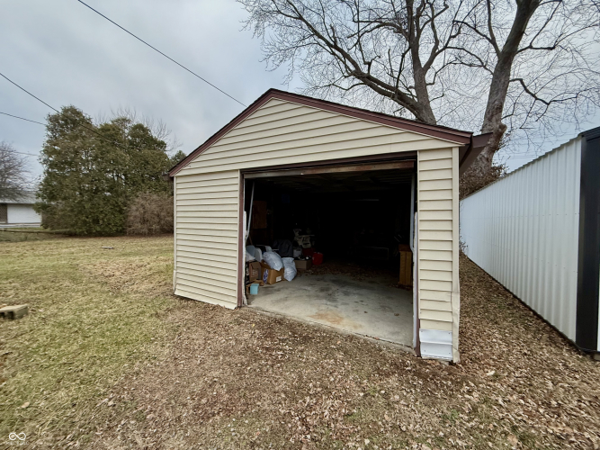 Listing Image 16