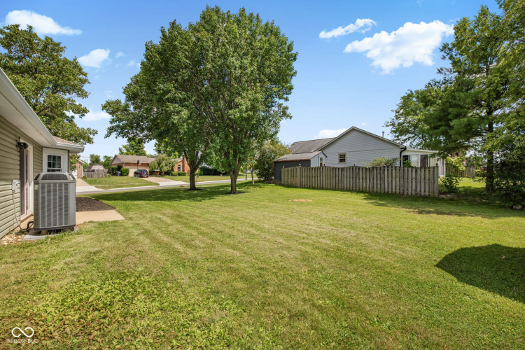 Listing Image 16