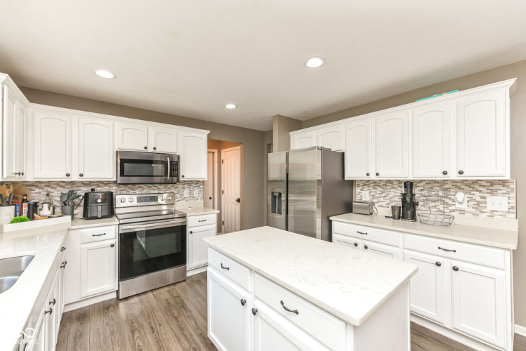 Listing Image 15