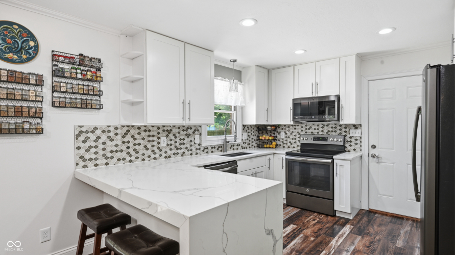 Listing Image 13