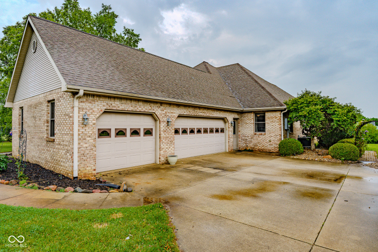 Listing Image 37