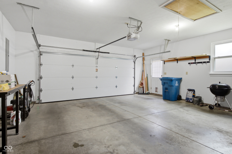Listing Image 40