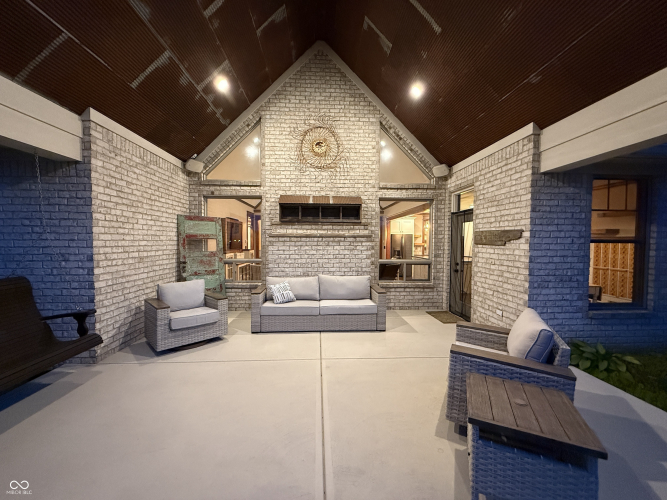Listing Image 13
