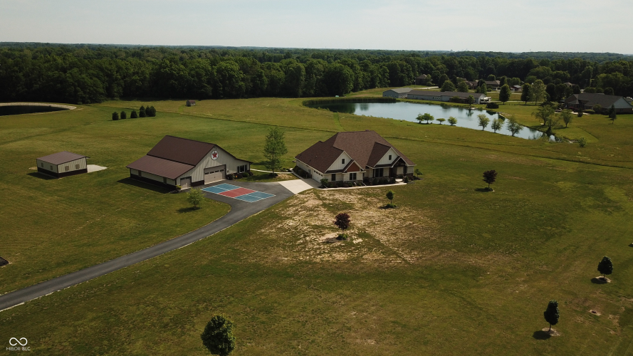 Listing Image 4
