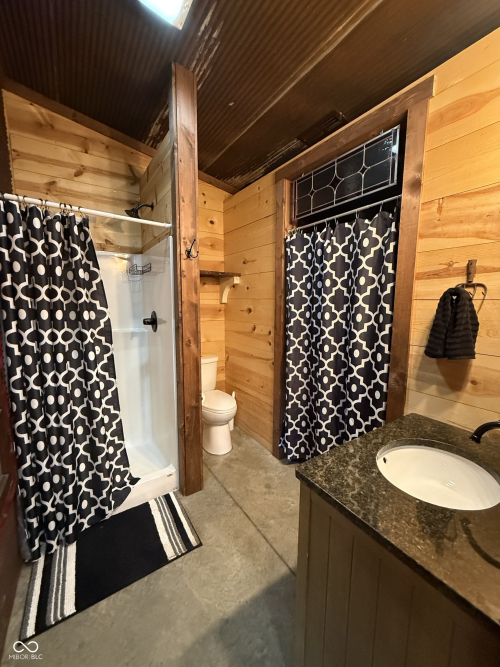 Listing Image 80