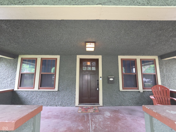 Listing Image 4
