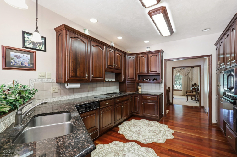 Listing Image 21