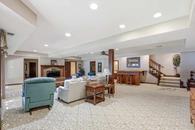 Listing Image 50