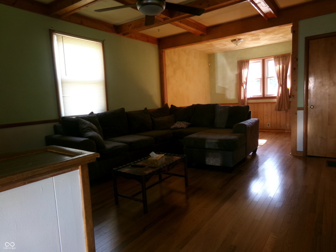 Listing Image 8