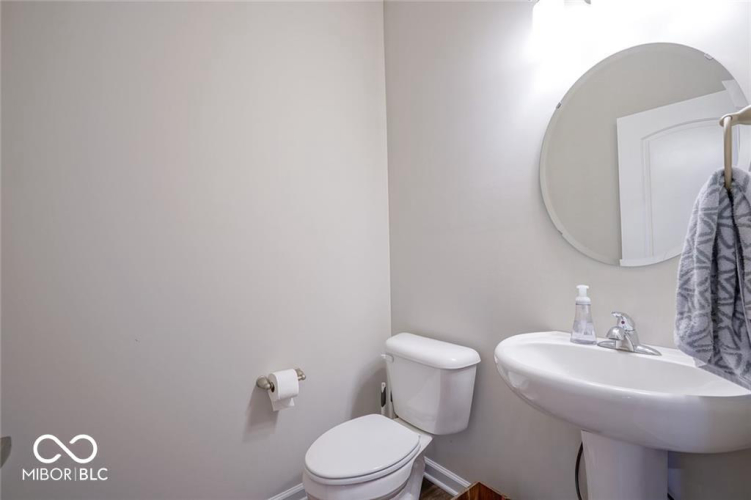 Listing Image 16