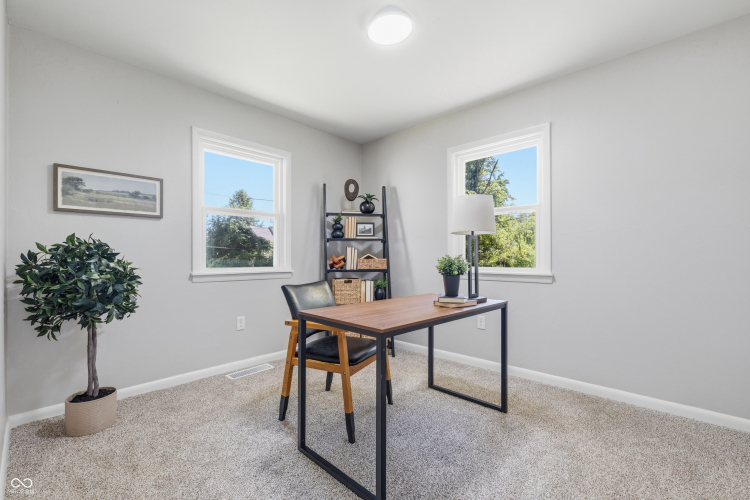 Listing Image 19