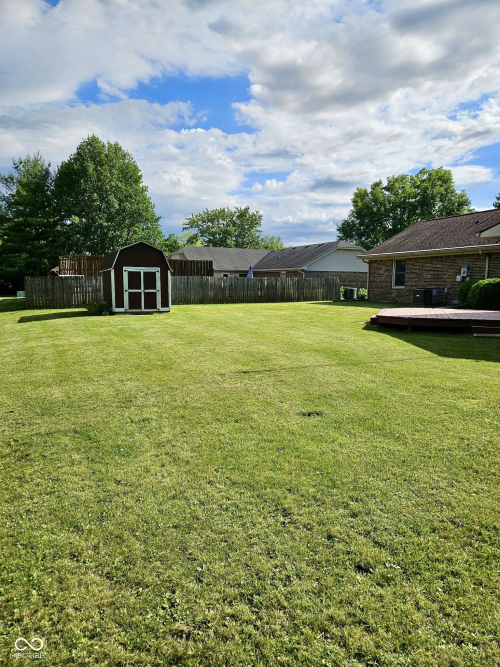 Listing Image 4