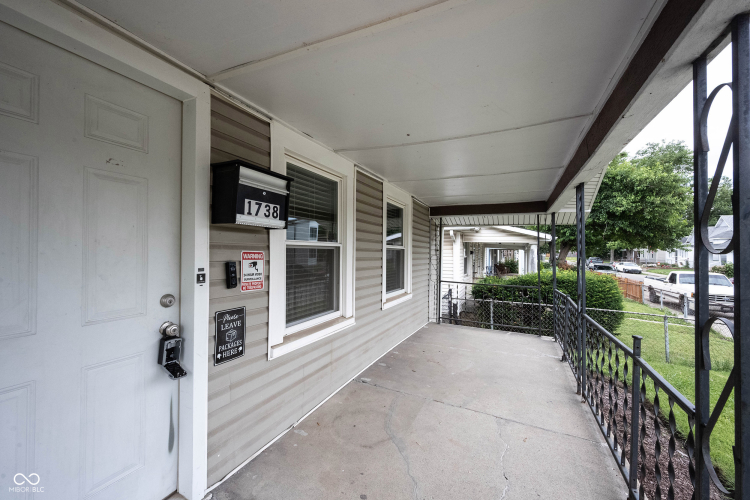 Listing Image 5