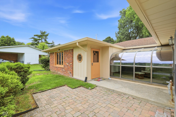 Listing Image 3