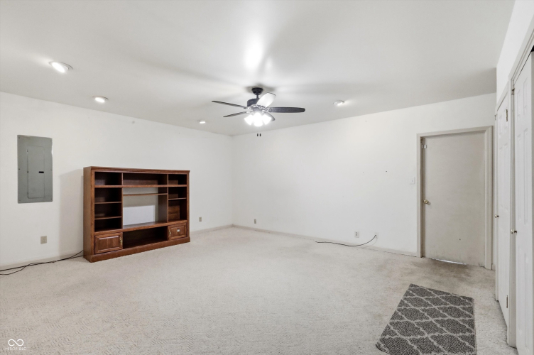 Listing Image 33