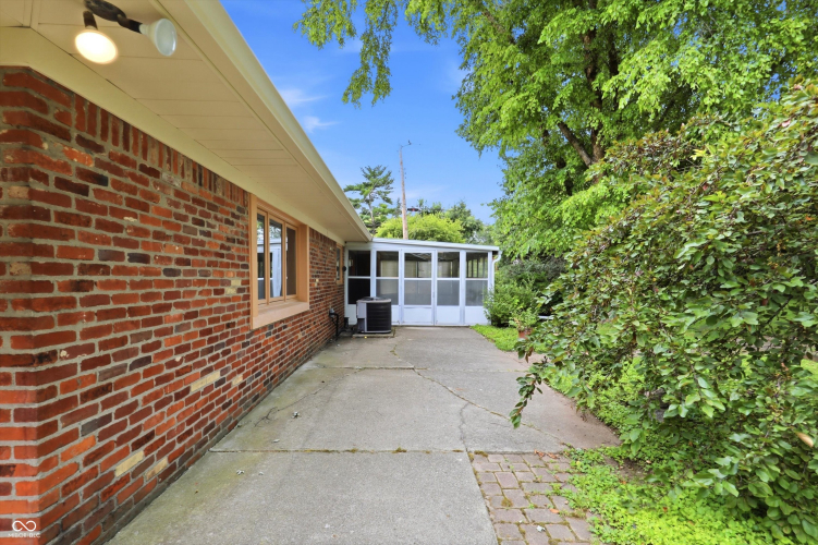 Listing Image 38
