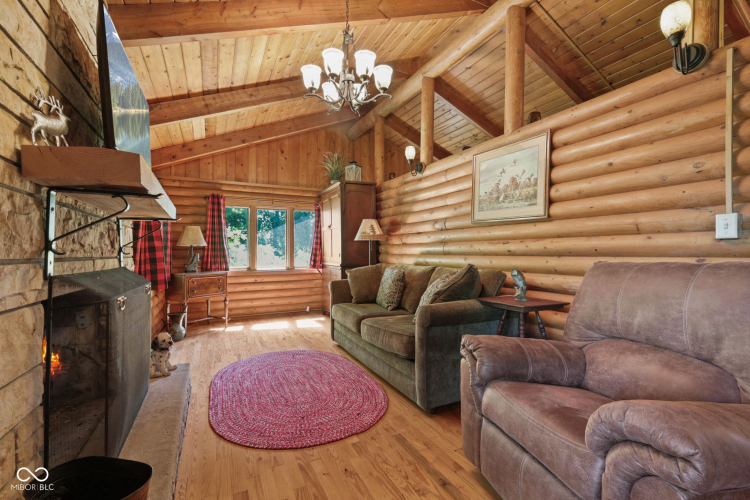 Listing Image 108