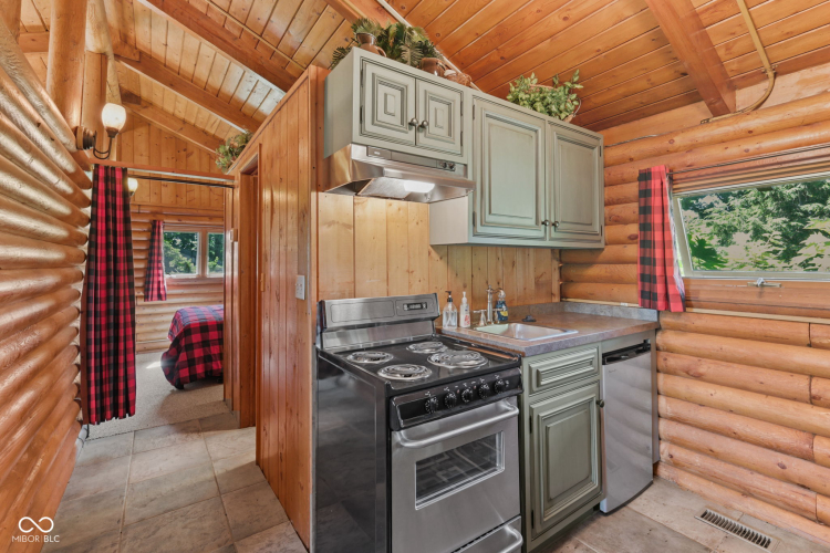 Listing Image 113