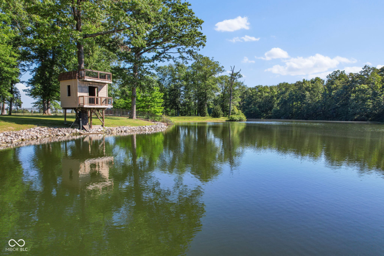 Listing Image 152
