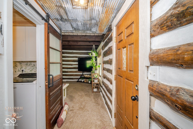 Listing Image 12
