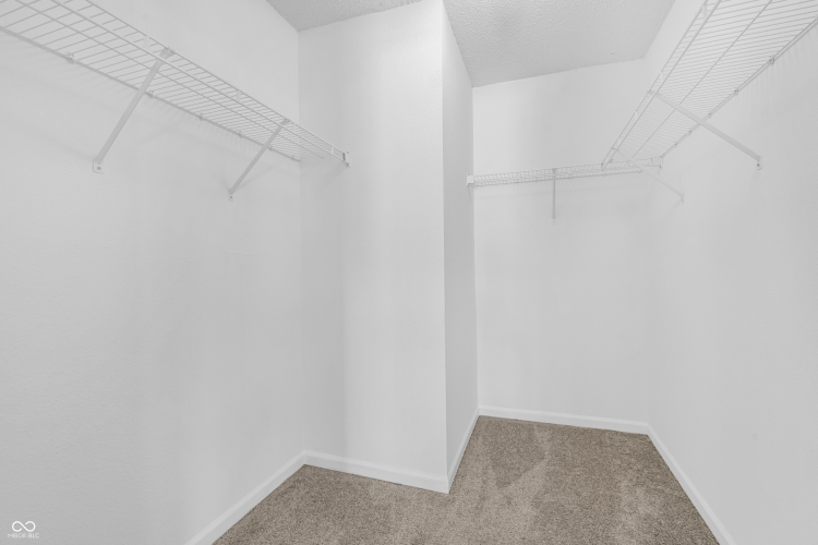 Listing Image 28