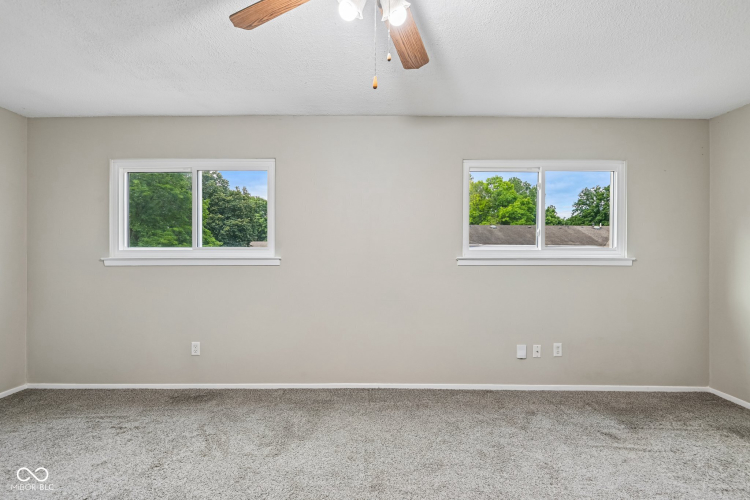 Listing Image 27