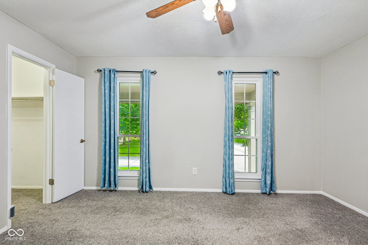 Listing Image 33