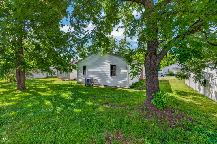 Listing Image 32
