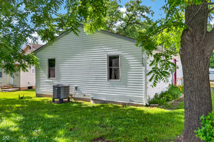 Listing Image 33