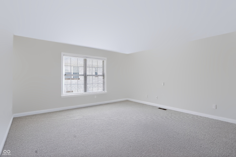 Listing Image 45