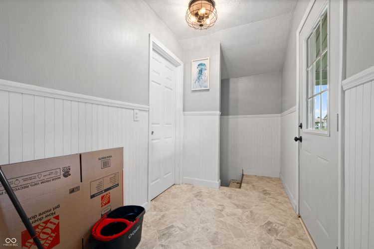 Listing Image 41