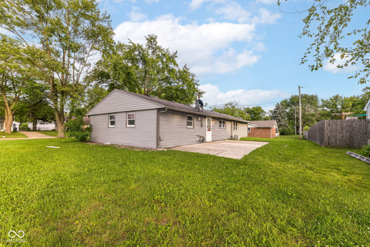 Listing Image 24